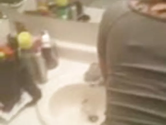 Desi indien ezo monana kosibana dick munene noir Ébony Solo xxx na salle de bain.