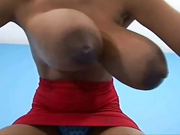 Bouncing Mabele Minene Noir Nude Lactation Photos.